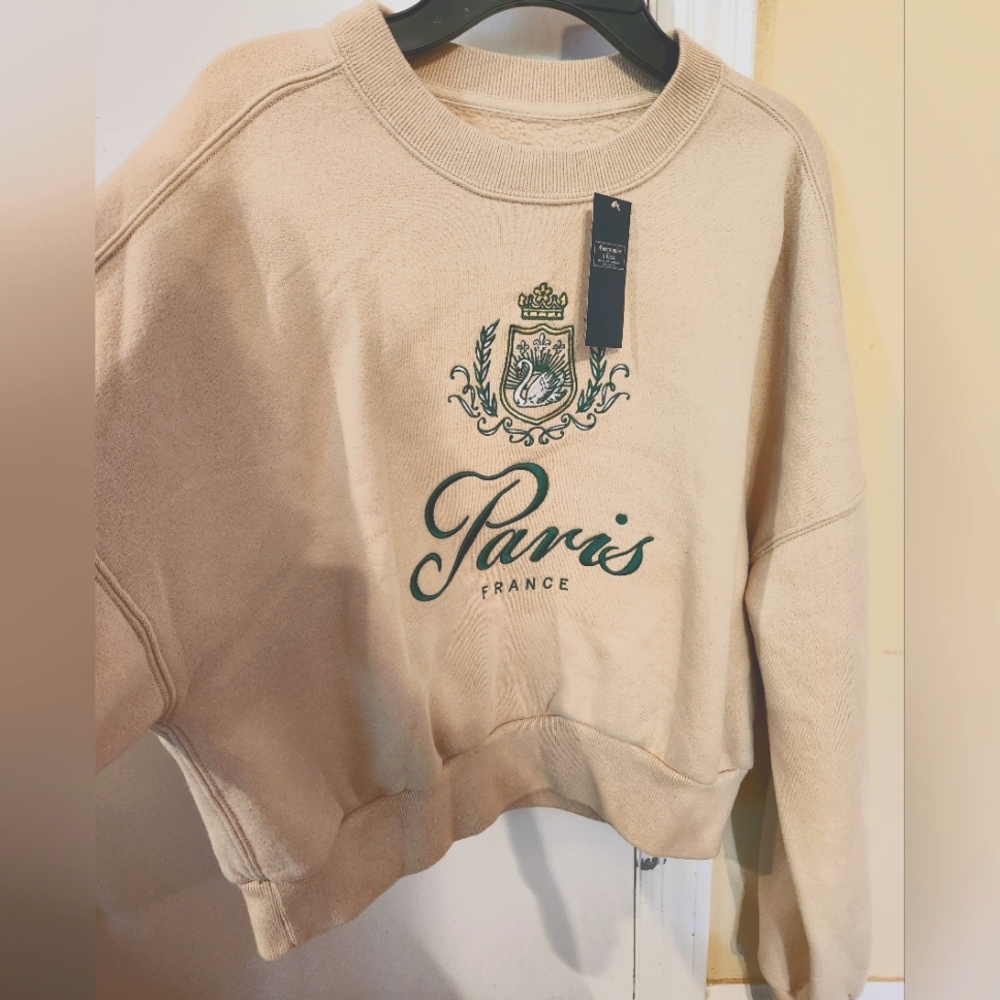 Sweatshirt